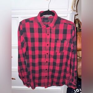 Ocean Current Red and Black Plaid Men's Shirt, Size small